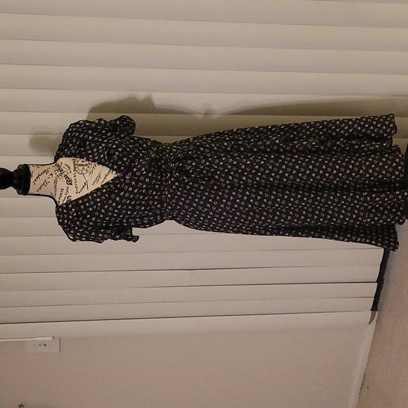 Floral Print Ruffle Dress - Picture 1 of 3